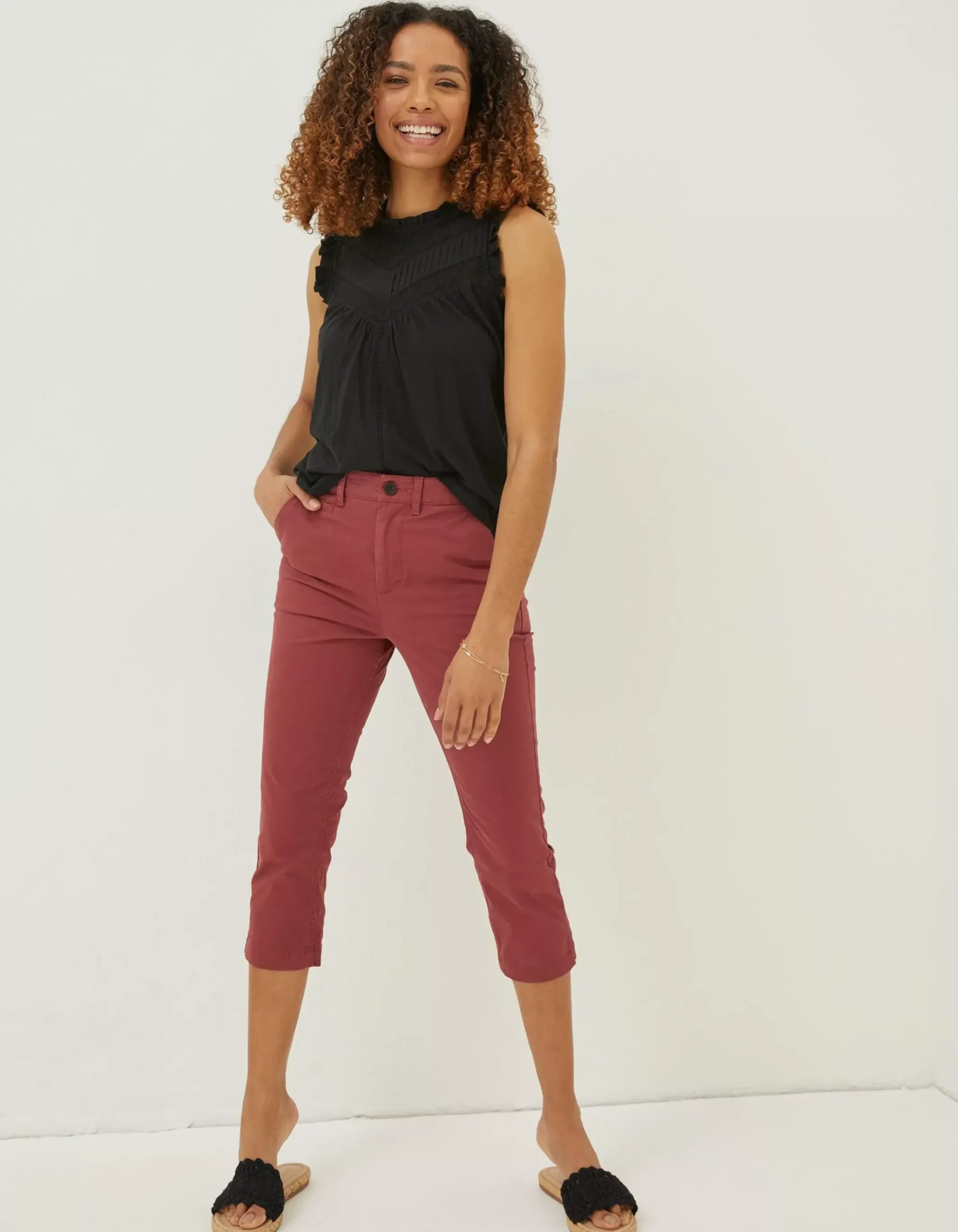 Farnham Cropped Chinos