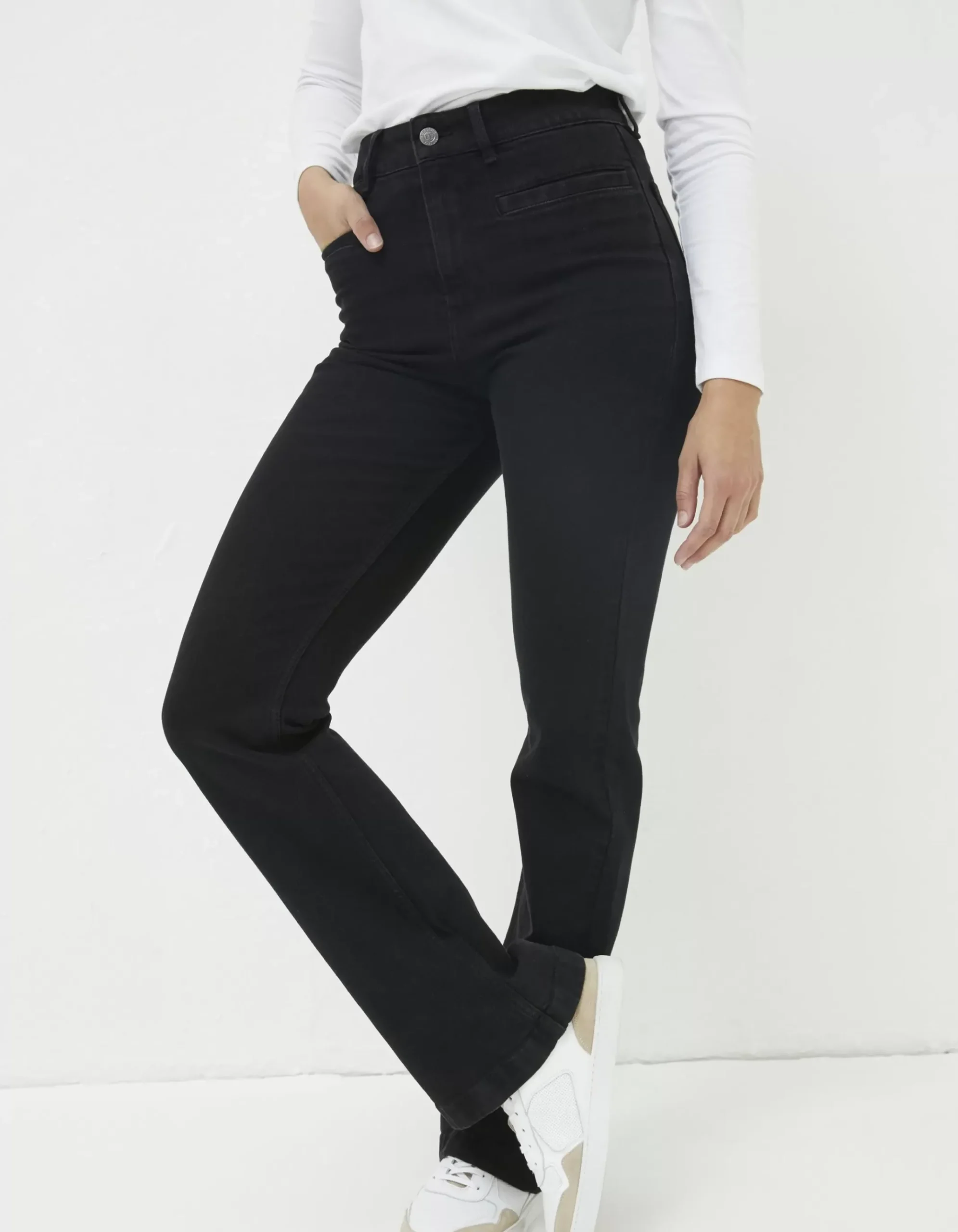 Fly Flare Jeans