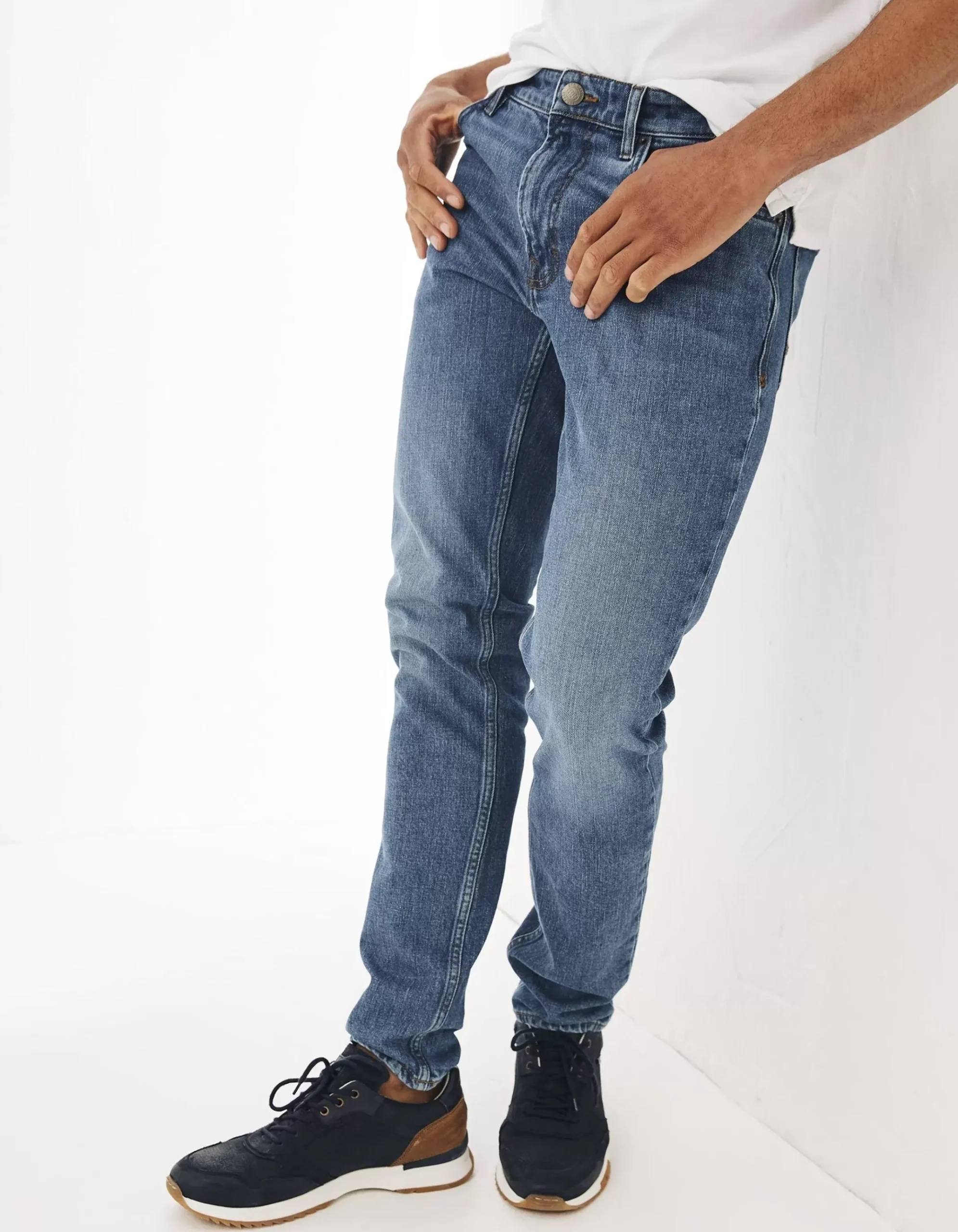 Lean Slim Light Wash Jeans