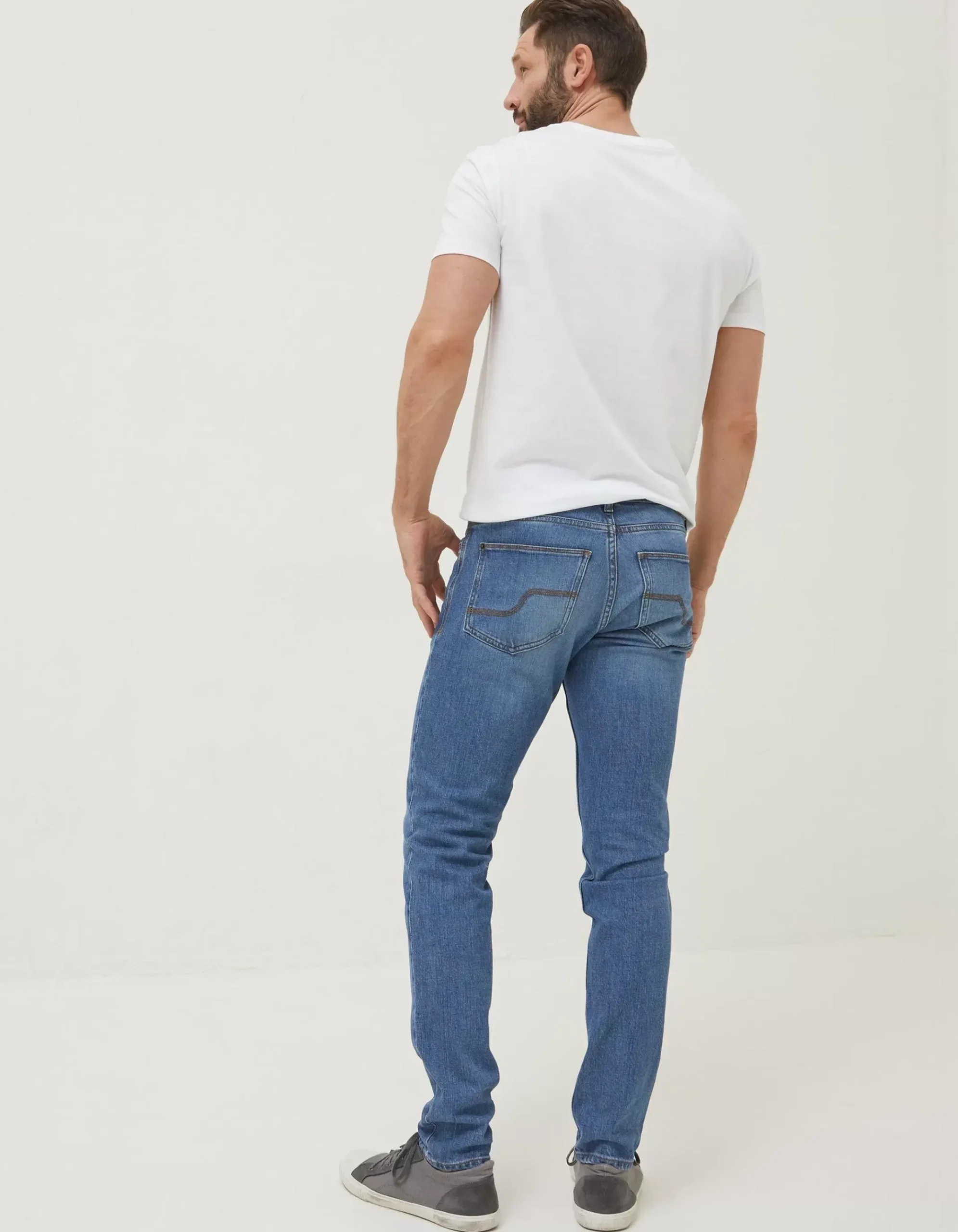 Lean Slim Light Wash Jeans