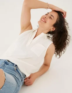 Polly Sleeveless Polo Shirt