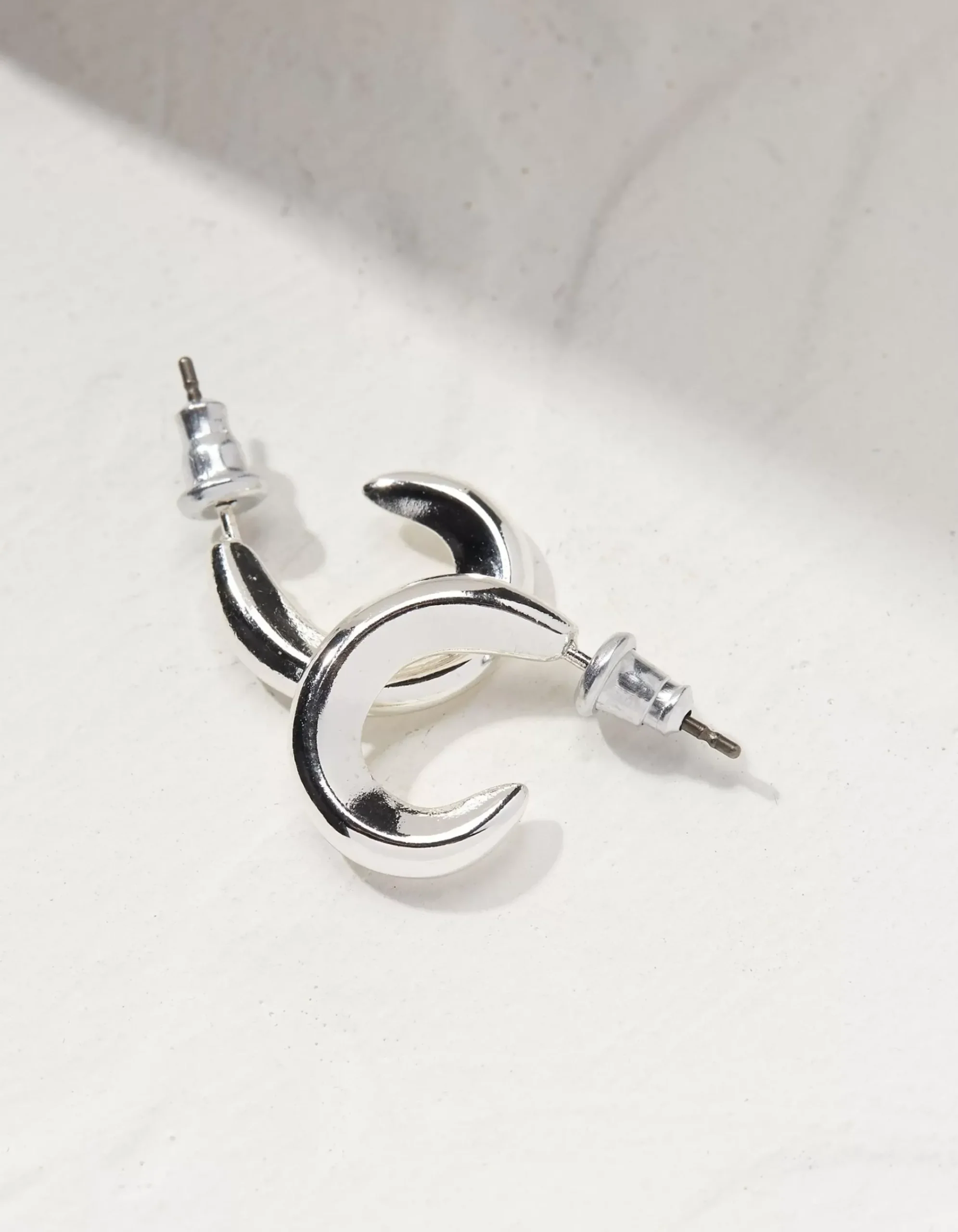 Simple Huggy Hoop Earrings
