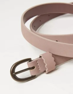 Skinny Scalloped Keeper Belt