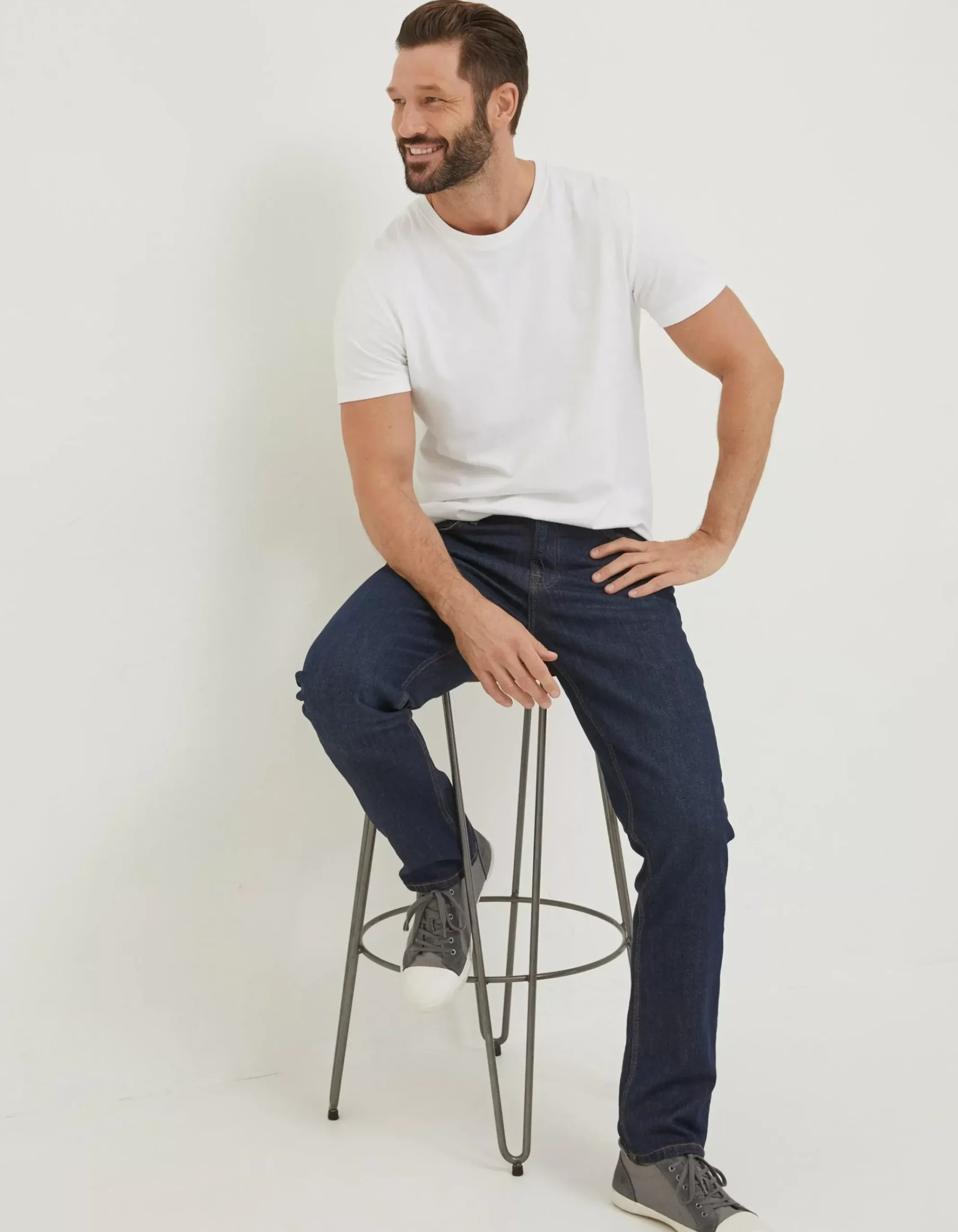 Slim Dark Vintage Wash Jeans