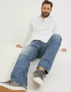 Straight Authentic Wash Jeans