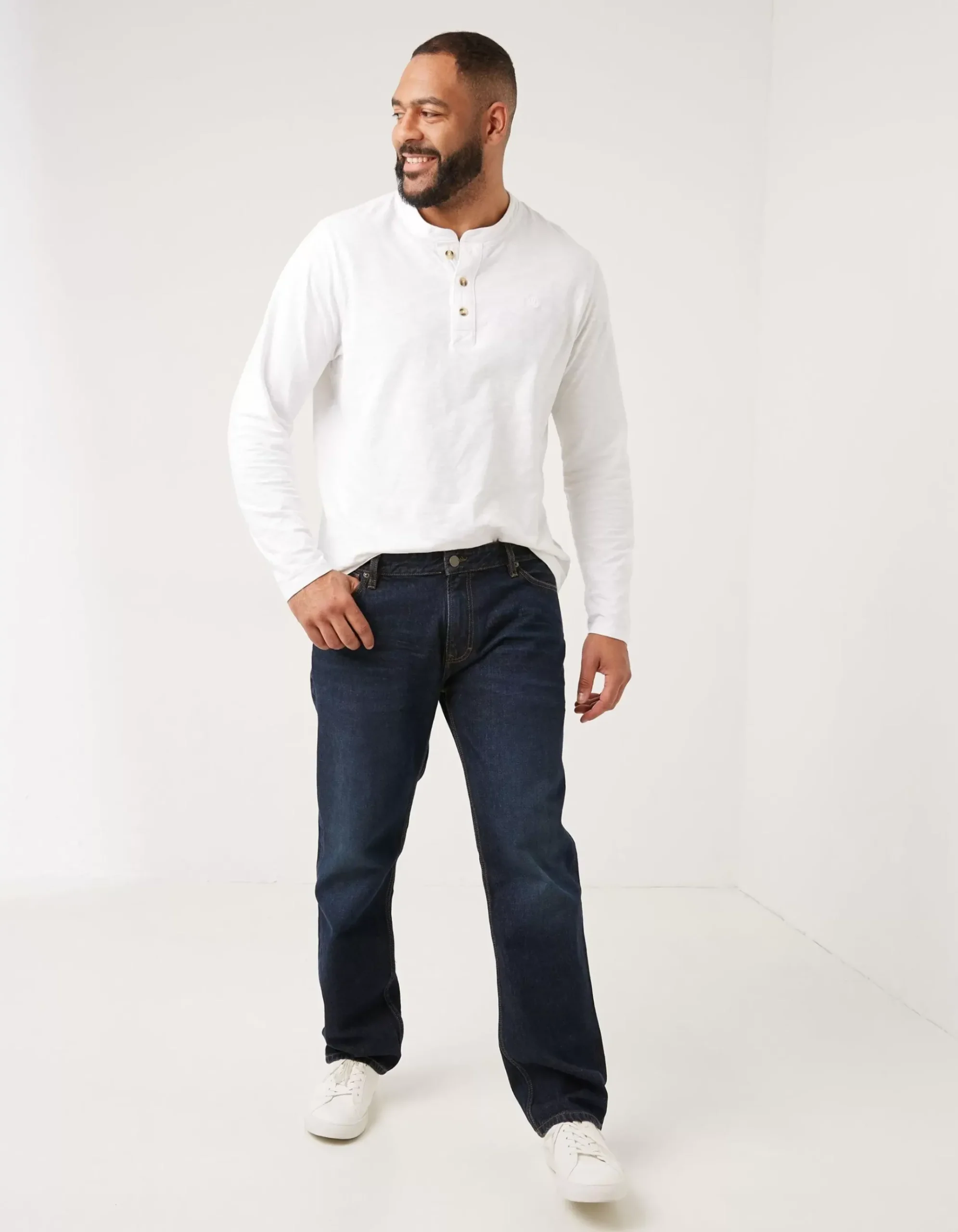 Straight Dark Vintage Wash Jeans
