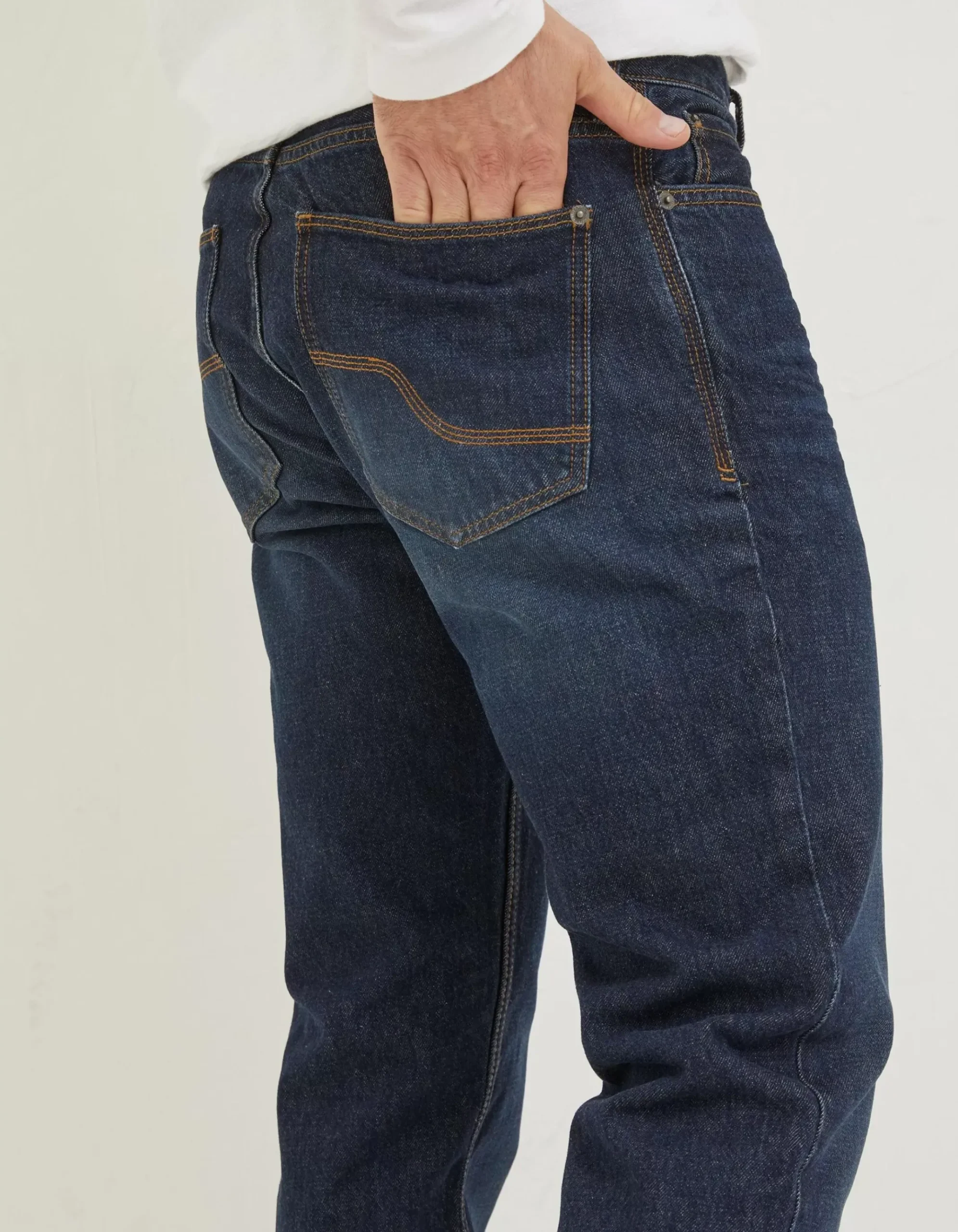 Straight Dark Vintage Wash Jeans