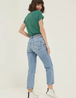 Sutton Straight Cropped Jeans